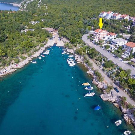 Apartments Zorica Драмал Екстериор снимка