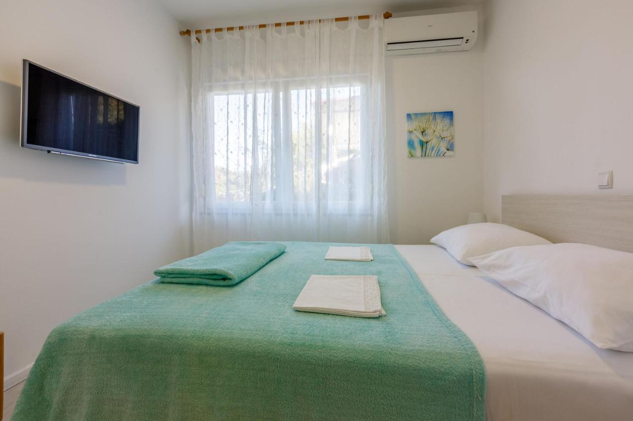 Apartments Zorica Драмал Екстериор снимка