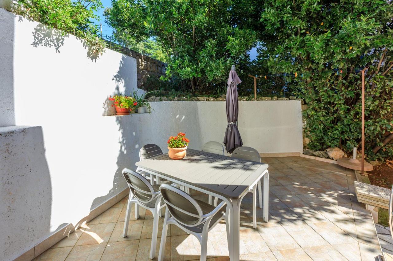 Apartments Zorica Драмал Екстериор снимка