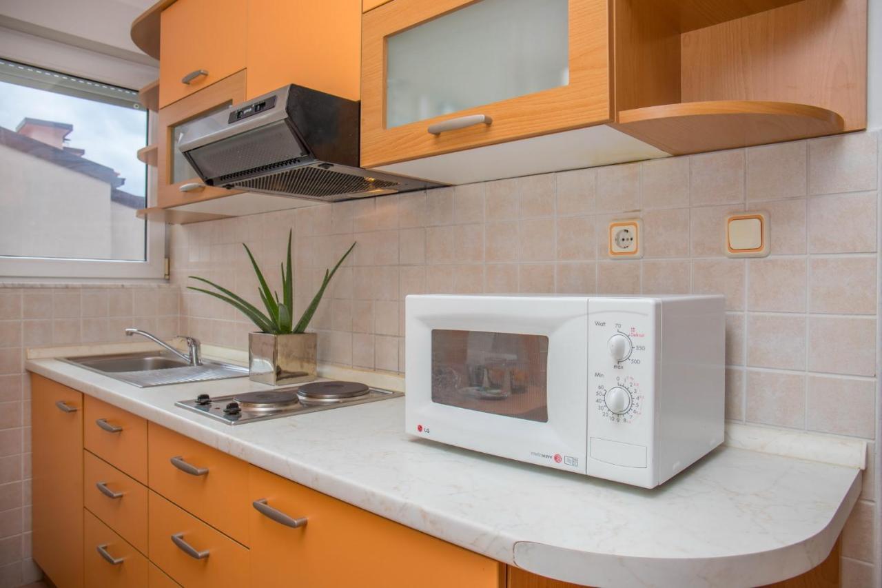 Apartments Zorica Драмал Екстериор снимка