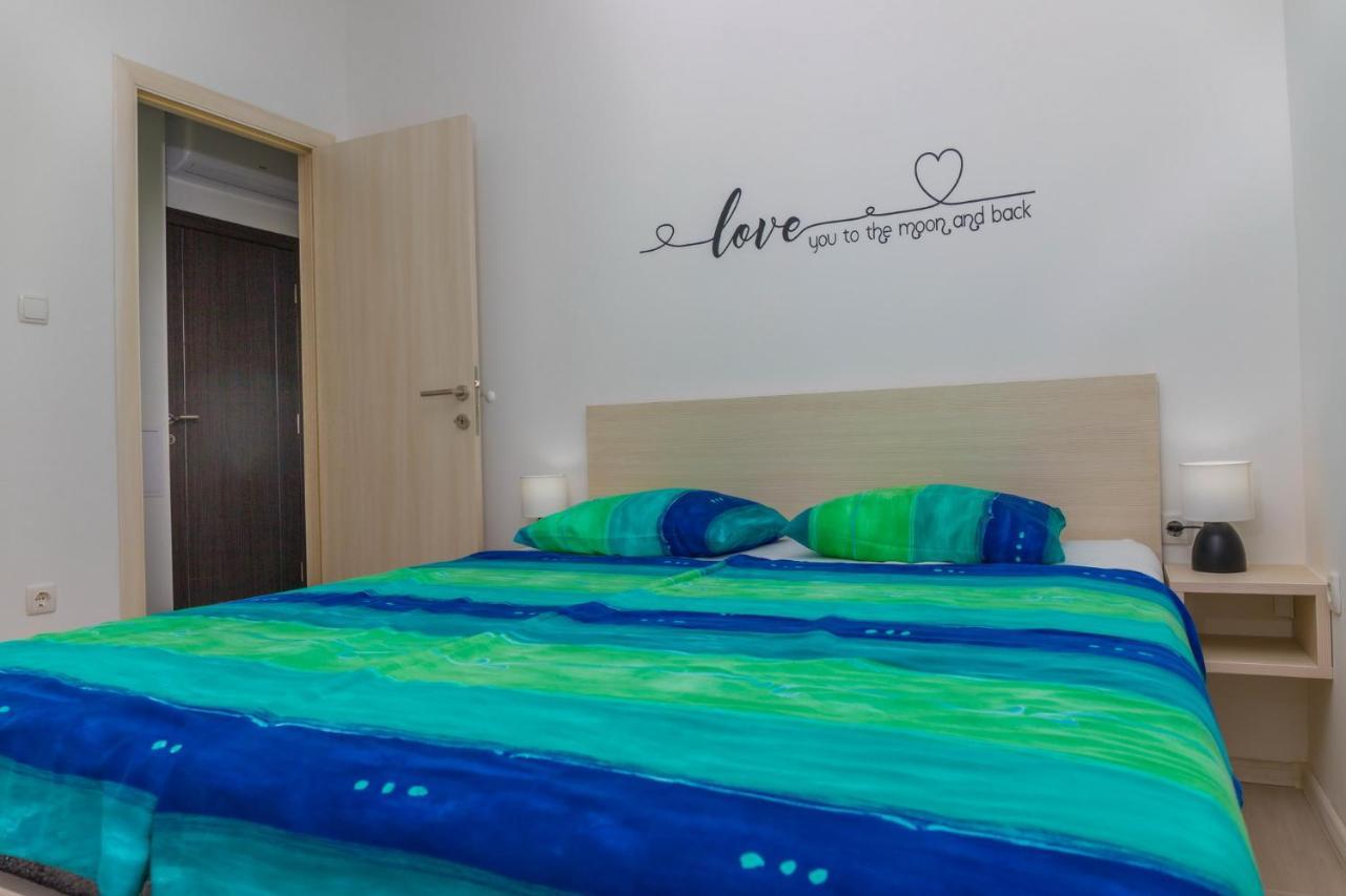 Apartments Zorica Драмал Екстериор снимка