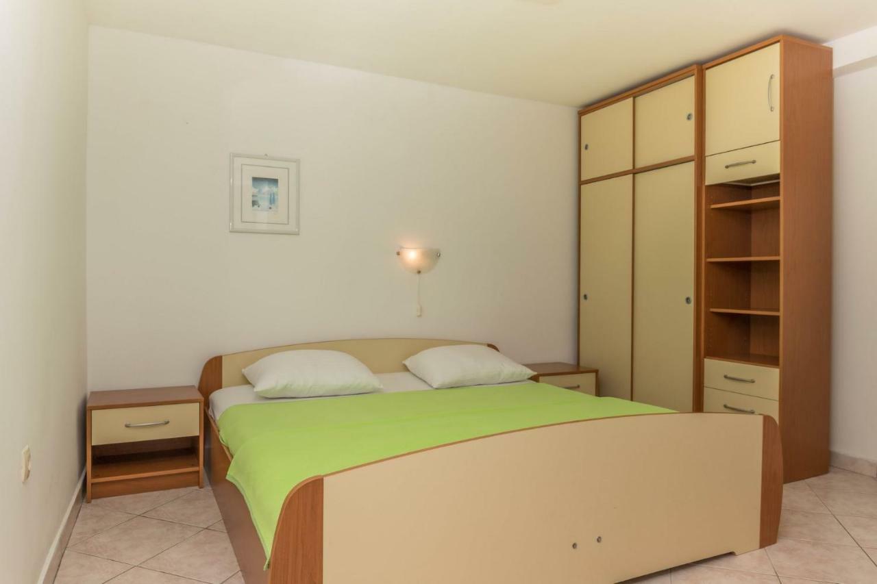 Apartments Zorica Драмал Екстериор снимка