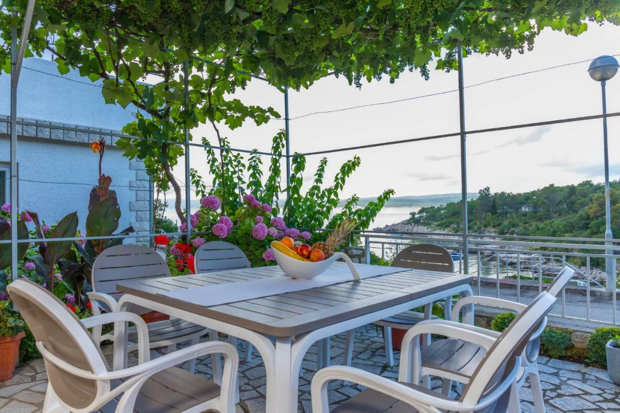 Apartments Zorica Драмал Екстериор снимка