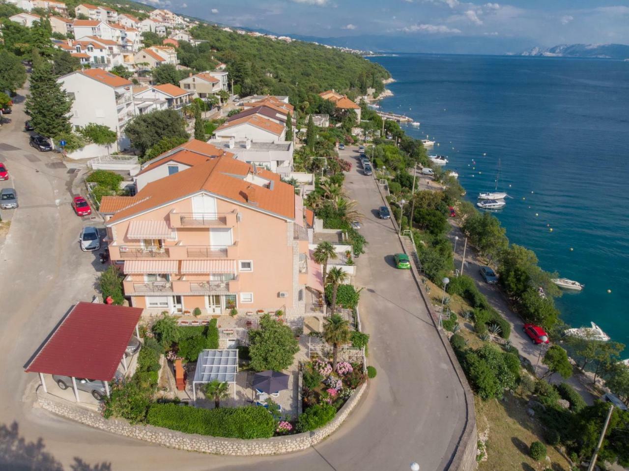 Apartments Zorica Драмал Екстериор снимка