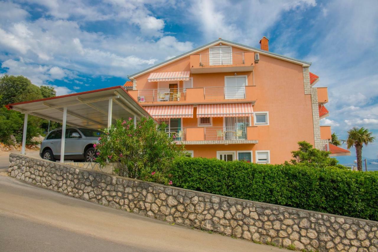 Apartments Zorica Драмал Екстериор снимка