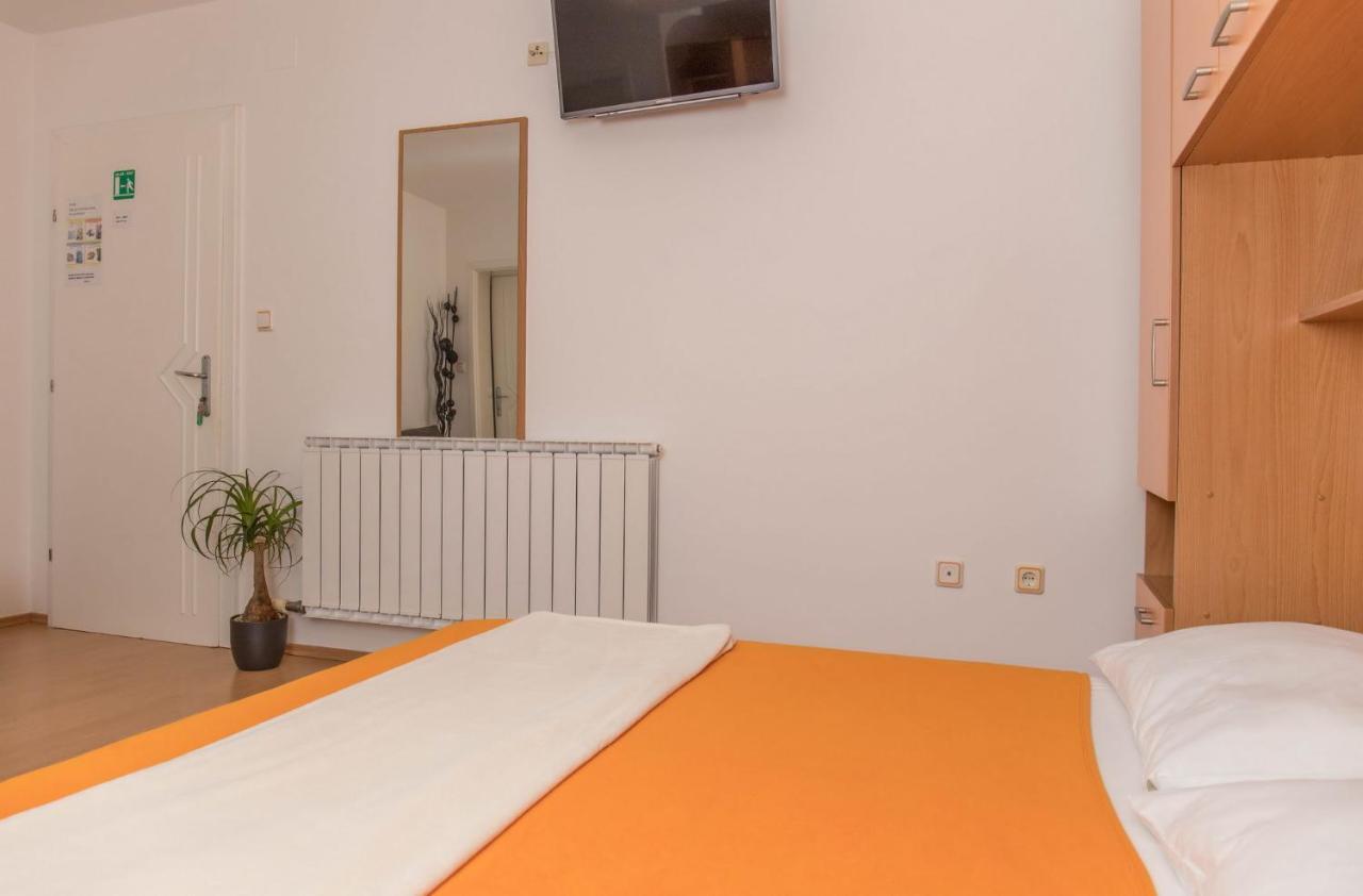 Apartments Zorica Драмал Екстериор снимка